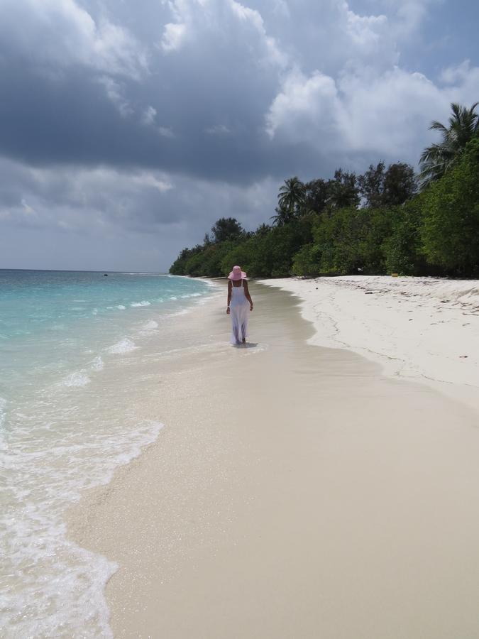 Smera Grand Maamigili Island Exterior photo